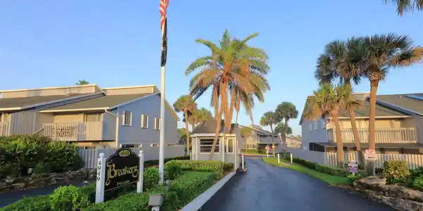 4949 N Highway A1a