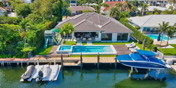 841 NE 33rd Street