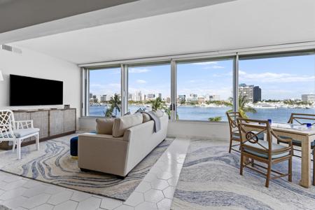 44 Cocoanut Row