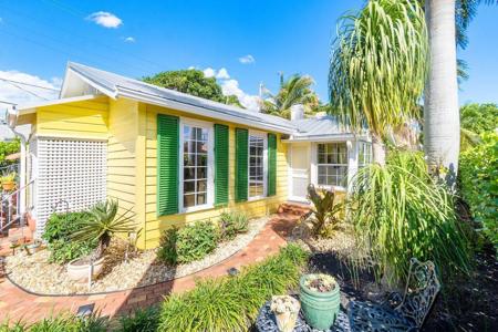 305 Central Drive