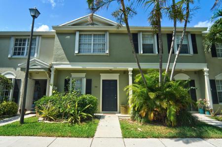 941 Kokomo Key Lane