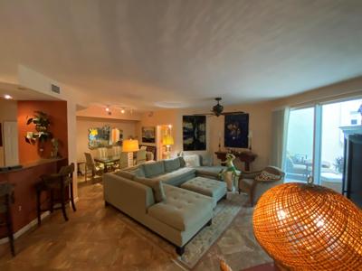 802 W Windward Way
