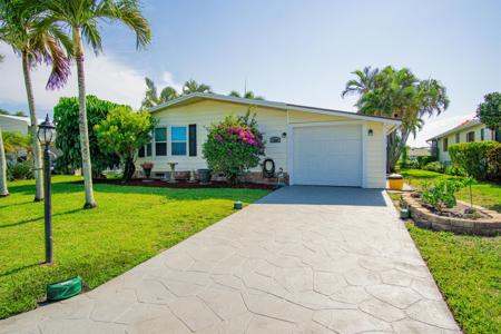 7834 SE Saratoga Drive