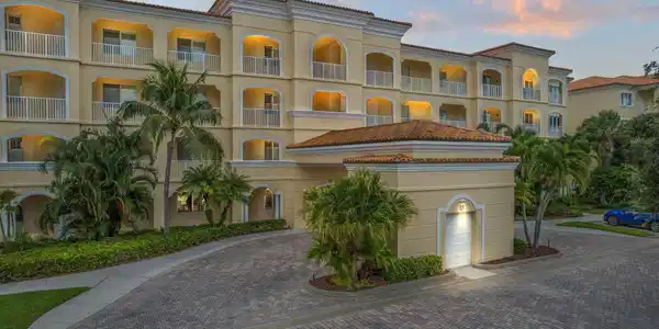 15 Harbour Isle Drive