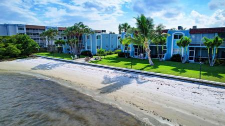 1430 S Lakeside Drive
