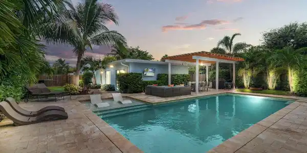 1601 S Palmway