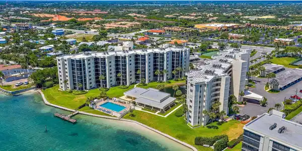 19800 Sandpointe Bay Drive S
