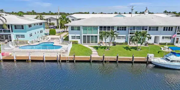 2400 NE 36th Street