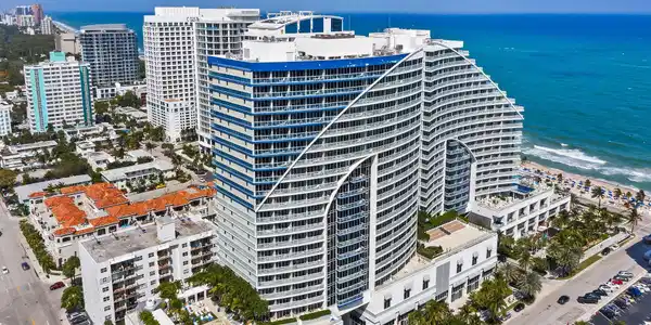 3101 Bayshore Dr