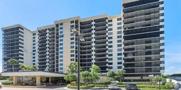 3420 S Ocean Blvd