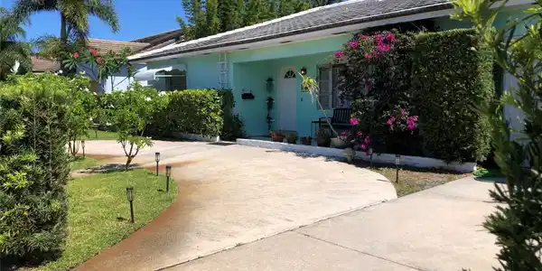157 Yale Dr