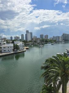 6937 Bay Dr