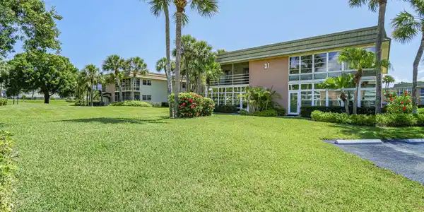 37 Vista Gardens Trail