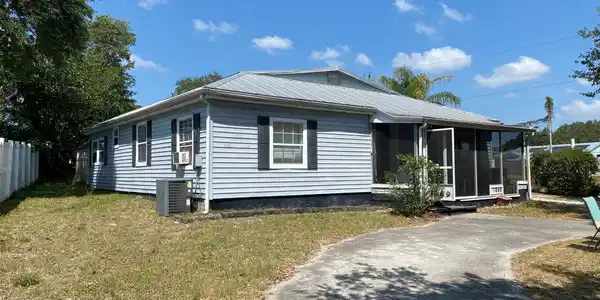 1069 Old Dixie Highway SW