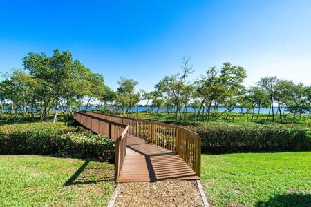 92 N Lakeshore Drive