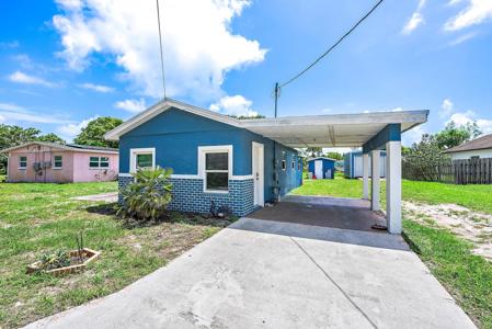 5595 SE 46th Avenue