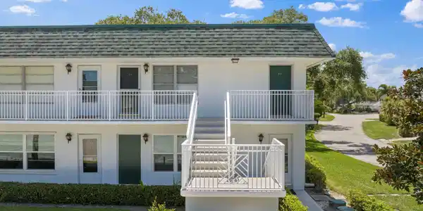 2800 Indian River Boulevard