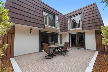5853 SE Riverboat Drive