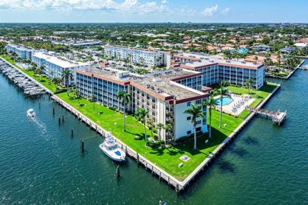 100 Paradise Harbour Boulevard