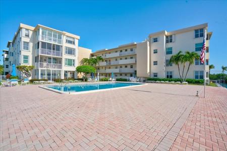 1810 New Palm Way