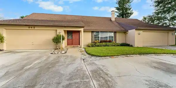 342 Fairway N