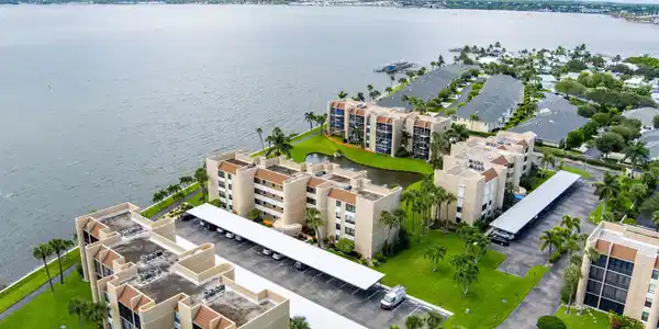 3442 NE Causeway Boulevard