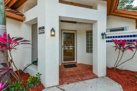 2820 SW Mariposa Circle