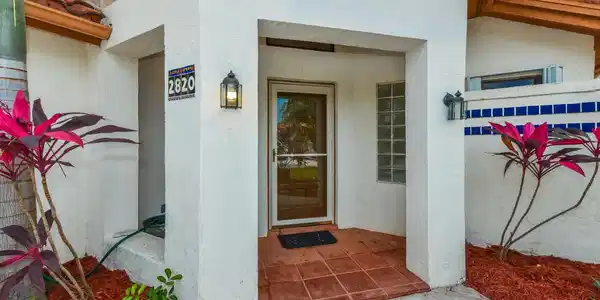 2820 SW Mariposa Circle