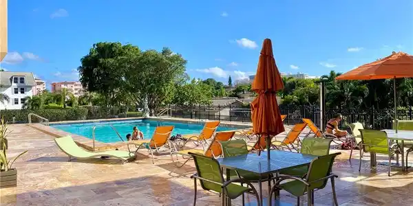 1000 Spanish River Rd