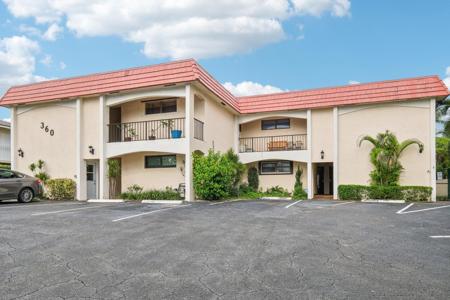 360 Wilma Cir