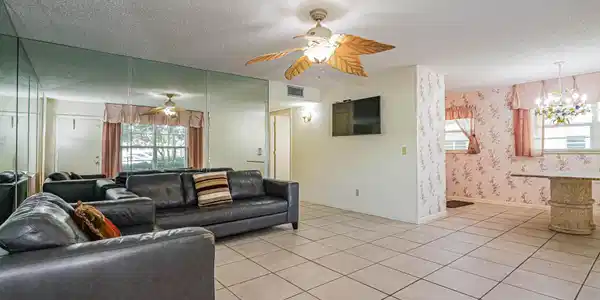 40 Vista Gardens Trail