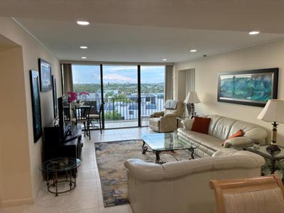 1300 S Highway A1a