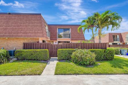 3581 SW Sunset Trace Circle