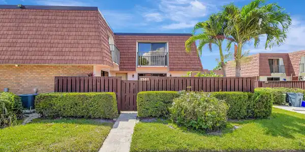 3581 SW Sunset Trace Circle