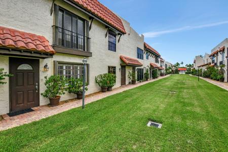 200 S Ocean Boulevard