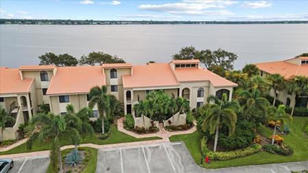 2562 NW Seagrass Drive