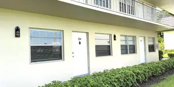 60 W Woodlands Drive