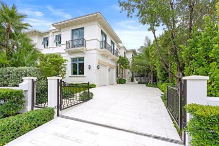 220 Brazilian Avenue