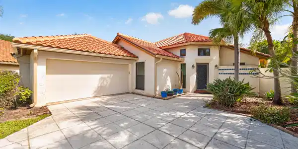 2988 SW Mariposa Circle