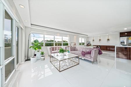 340 Sunset Dr