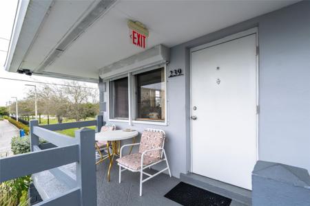 2115 NE 37th Dr