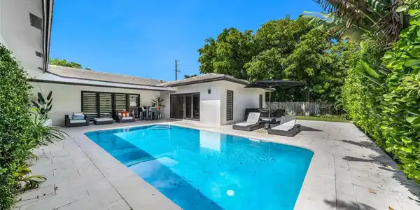 5140 NE 30th Ter