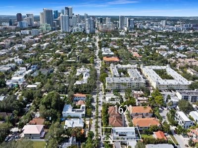 1621 E Broward Blvd