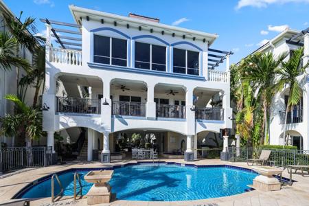 3016 Waterside Circle