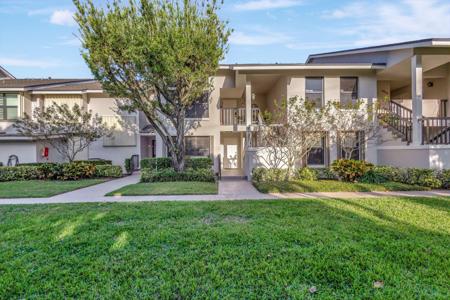 2307 Fairway Drive S