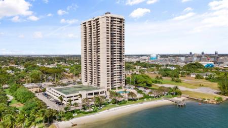 5600 N Flagler Drive