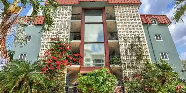 180 SE 20th Avenue
