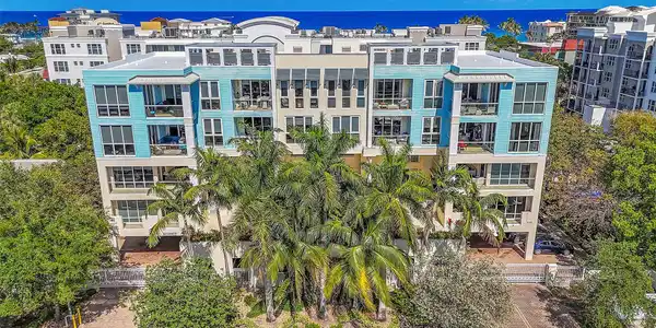 120 SE 19th Ave
