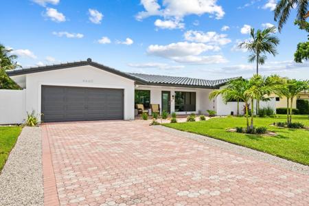 4440 NE 27th Ter