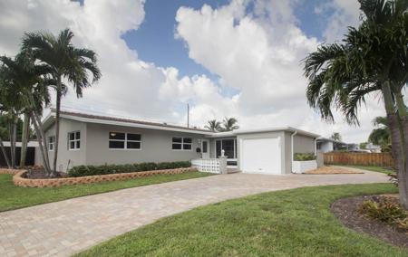 1261 NE 26th Ave